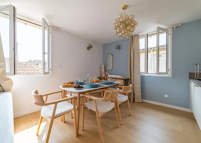 Appartement Raffinement Coeur De Lumineux Nîmes
